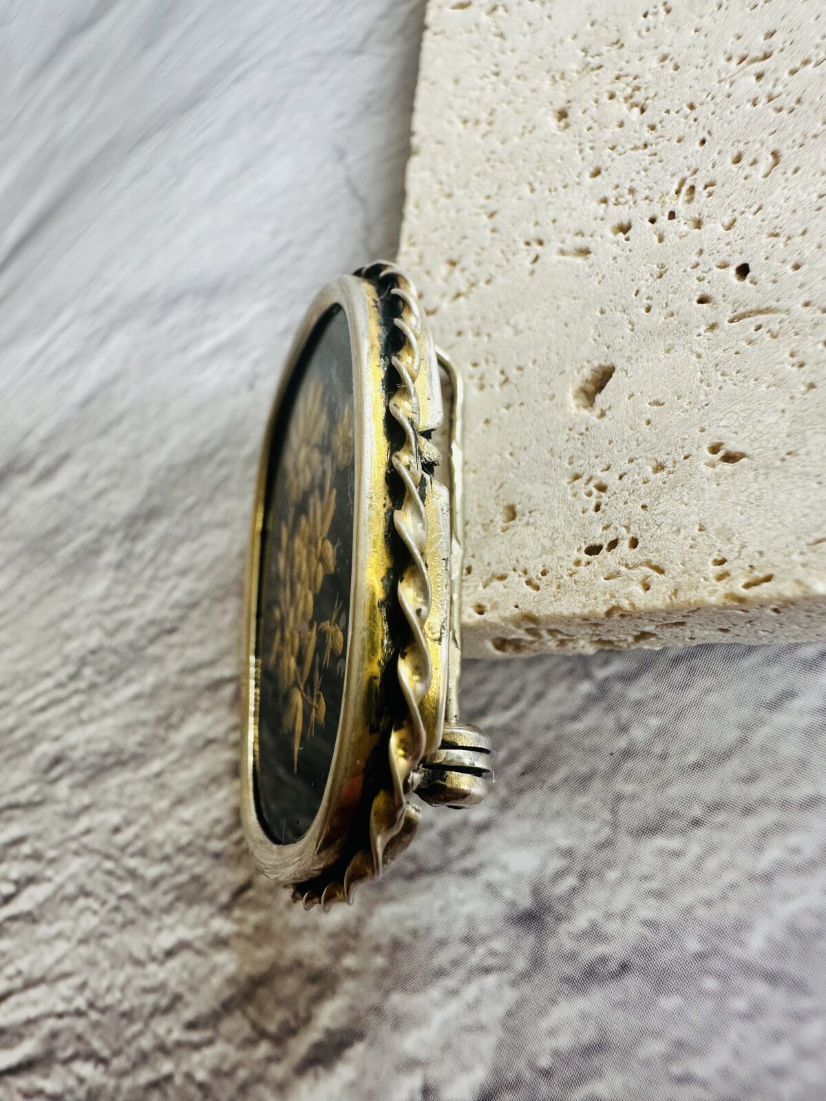 Vintage, european victorian reverse painted intaglio brooch, signed - Image 4