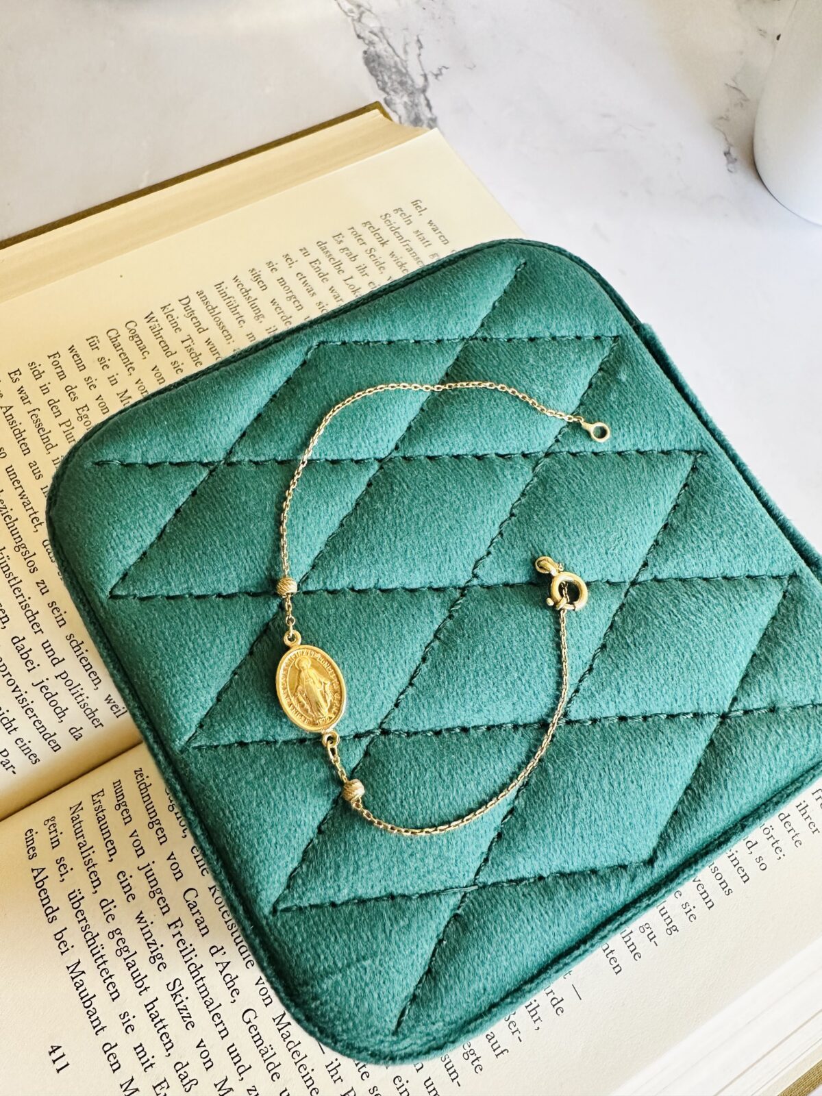 Vintage 14k / 585 Yellow Gold Bracelet With Miraculous Medal, Made in Italy - Image 4