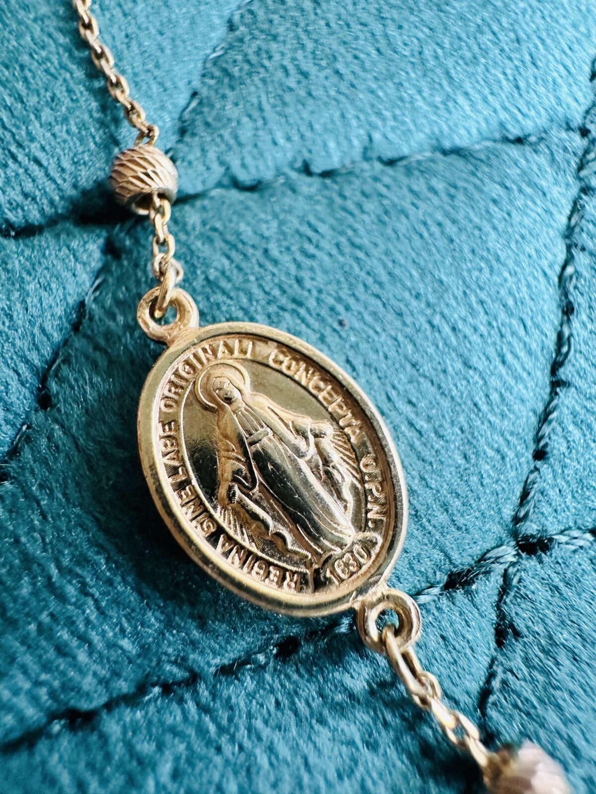 Vintage 14k / 585 Yellow Gold Bracelet With Miraculous Medal, Made in Italy - Image 3