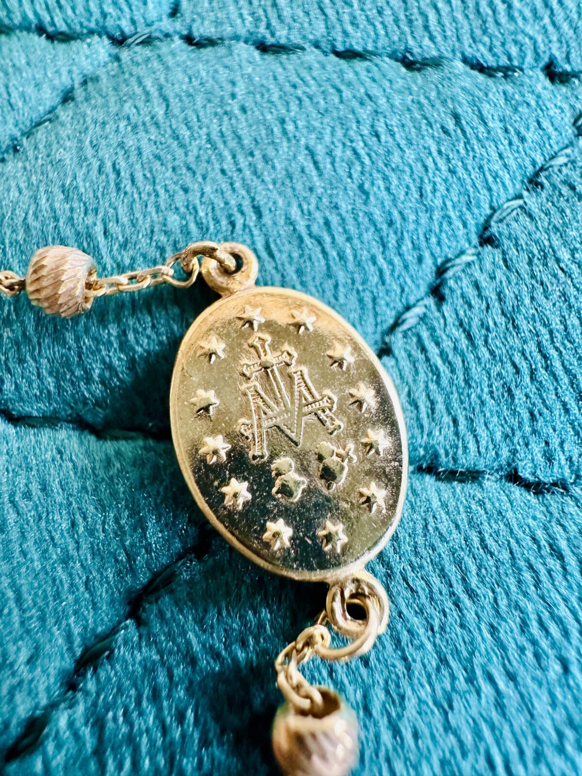Vintage 14k / 585 Yellow Gold Bracelet With Miraculous Medal, Made in Italy - Image 2