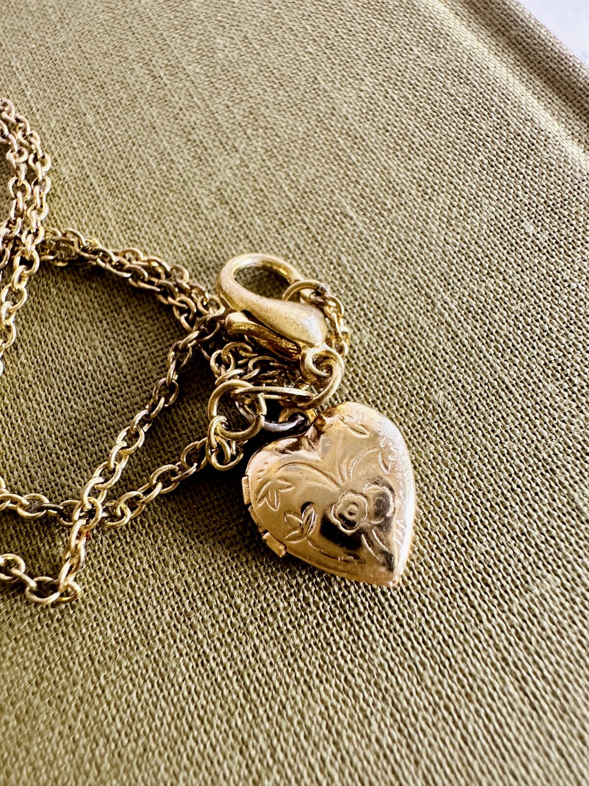 Vintage Heart Locket On GF Necklace - Image 3