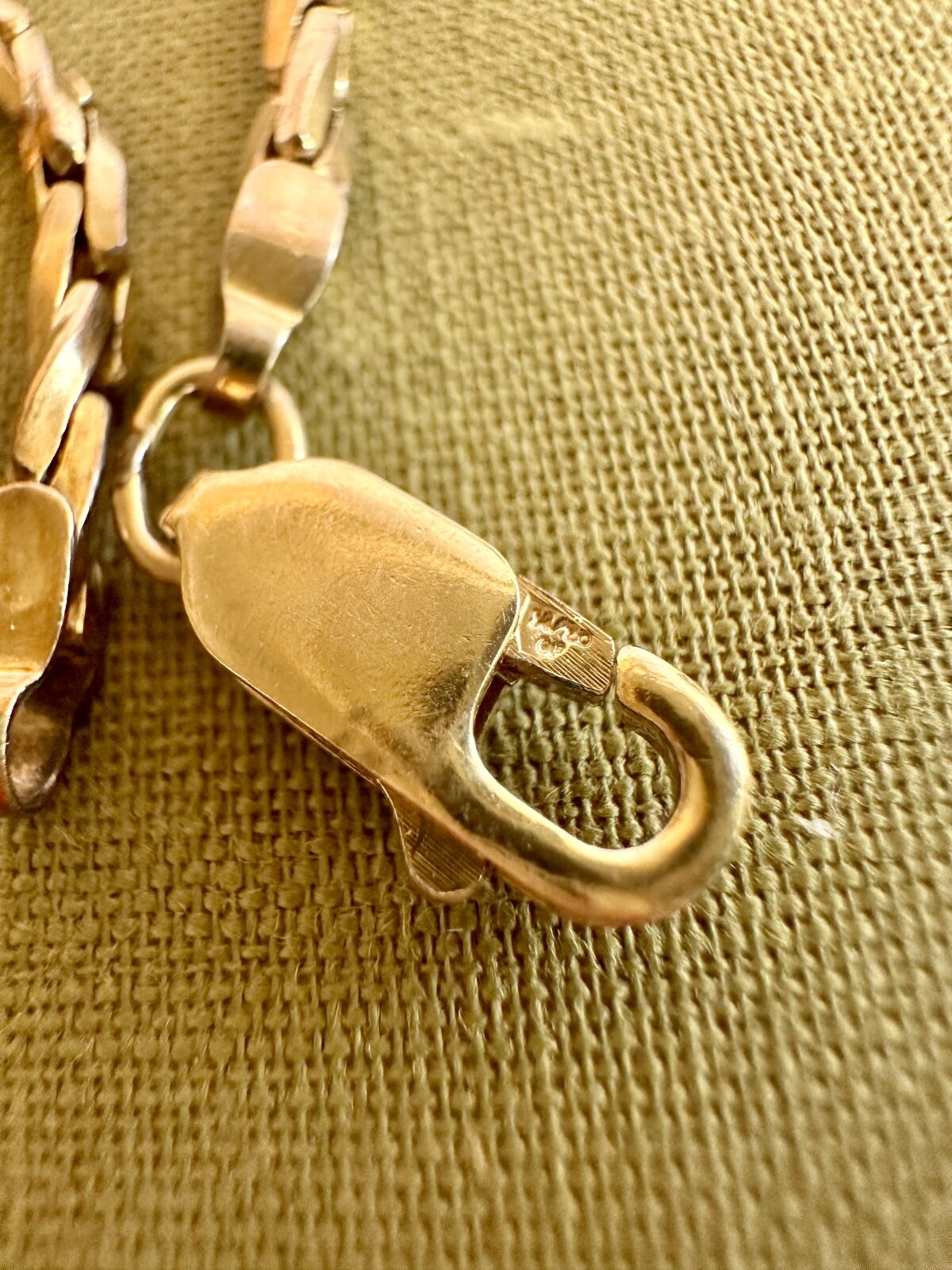 Vintage Twisted Bracelet 12k GF - Image 6