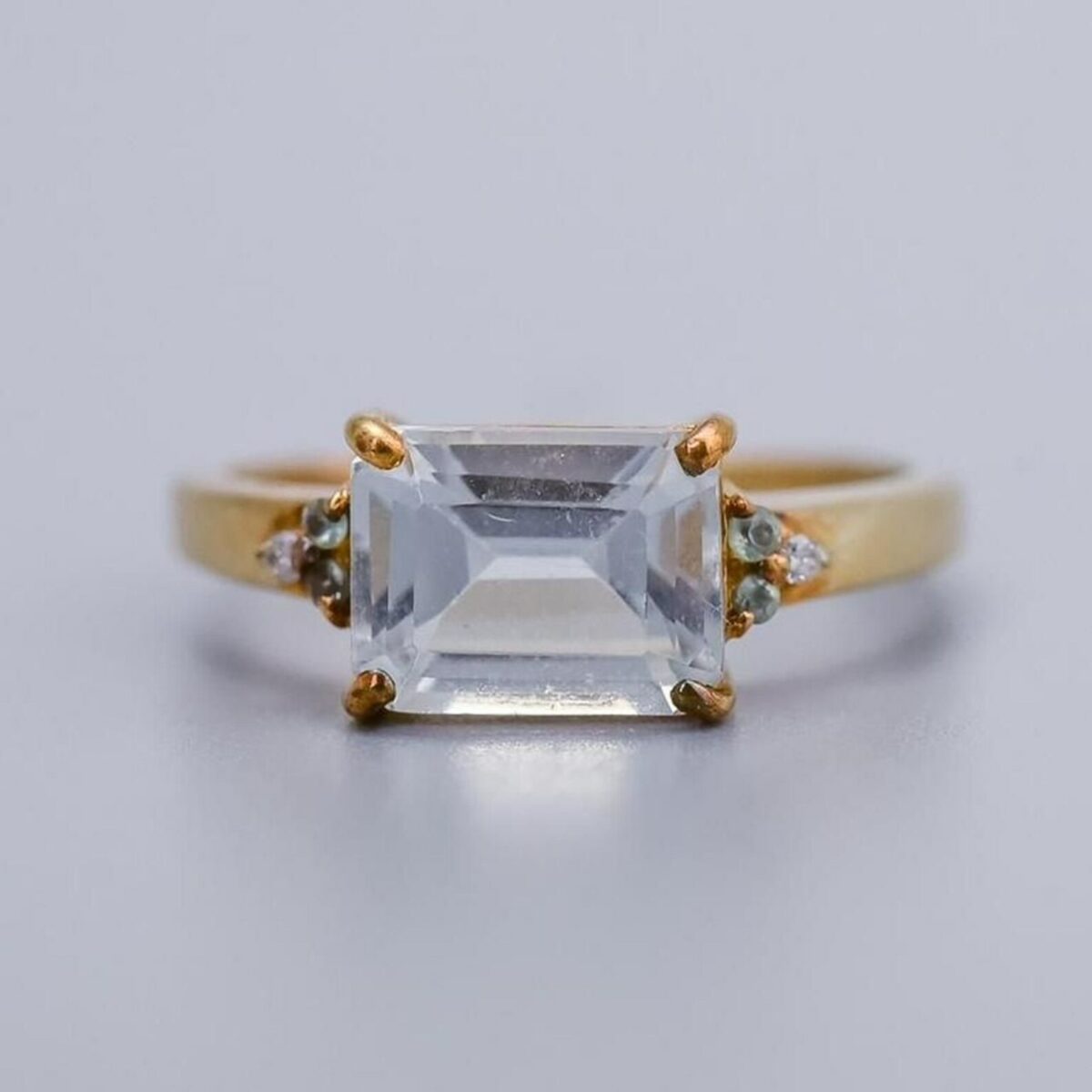 Vintage Solid 9K Gold Ring With Aquamarine, Emerald And Diamond Clustered Shoulders (US SIZE 6 1/4) - Image 8