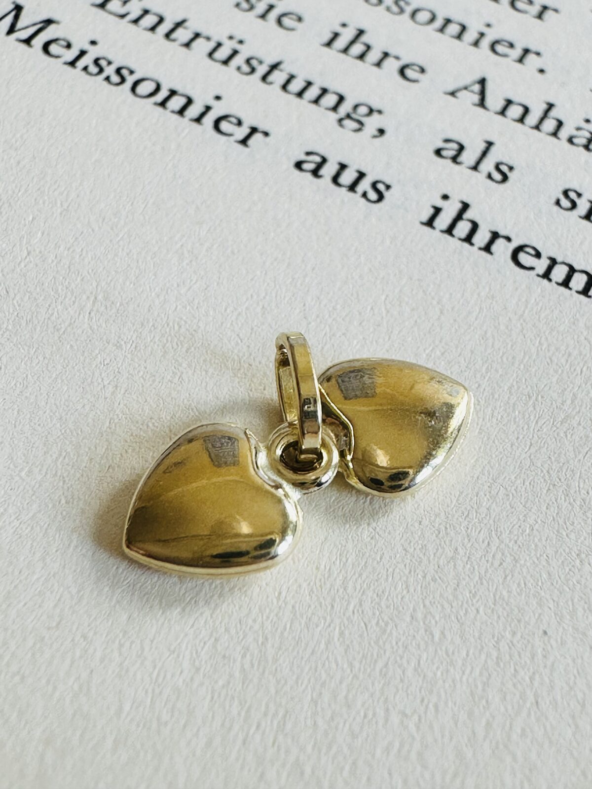 Vintage 9k Solid Yellow Gold Double Heart Pendant