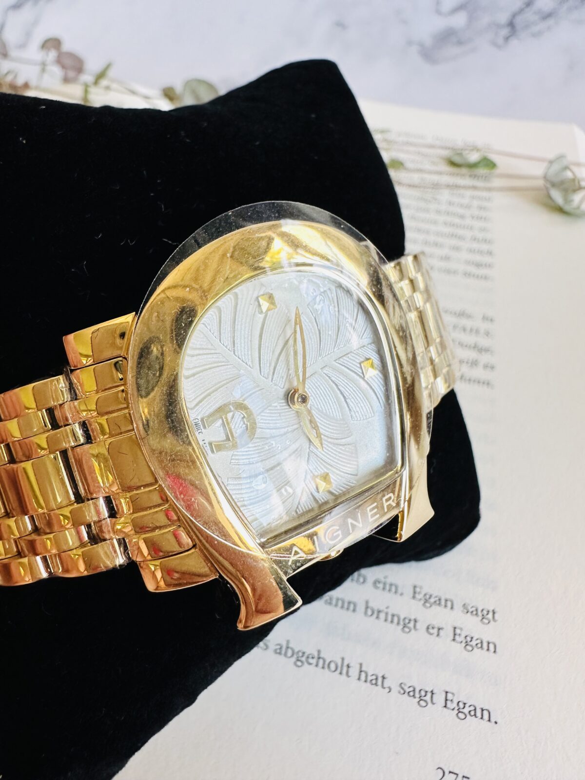 Aigner Watch Genua Due Leaf -New - Image 2