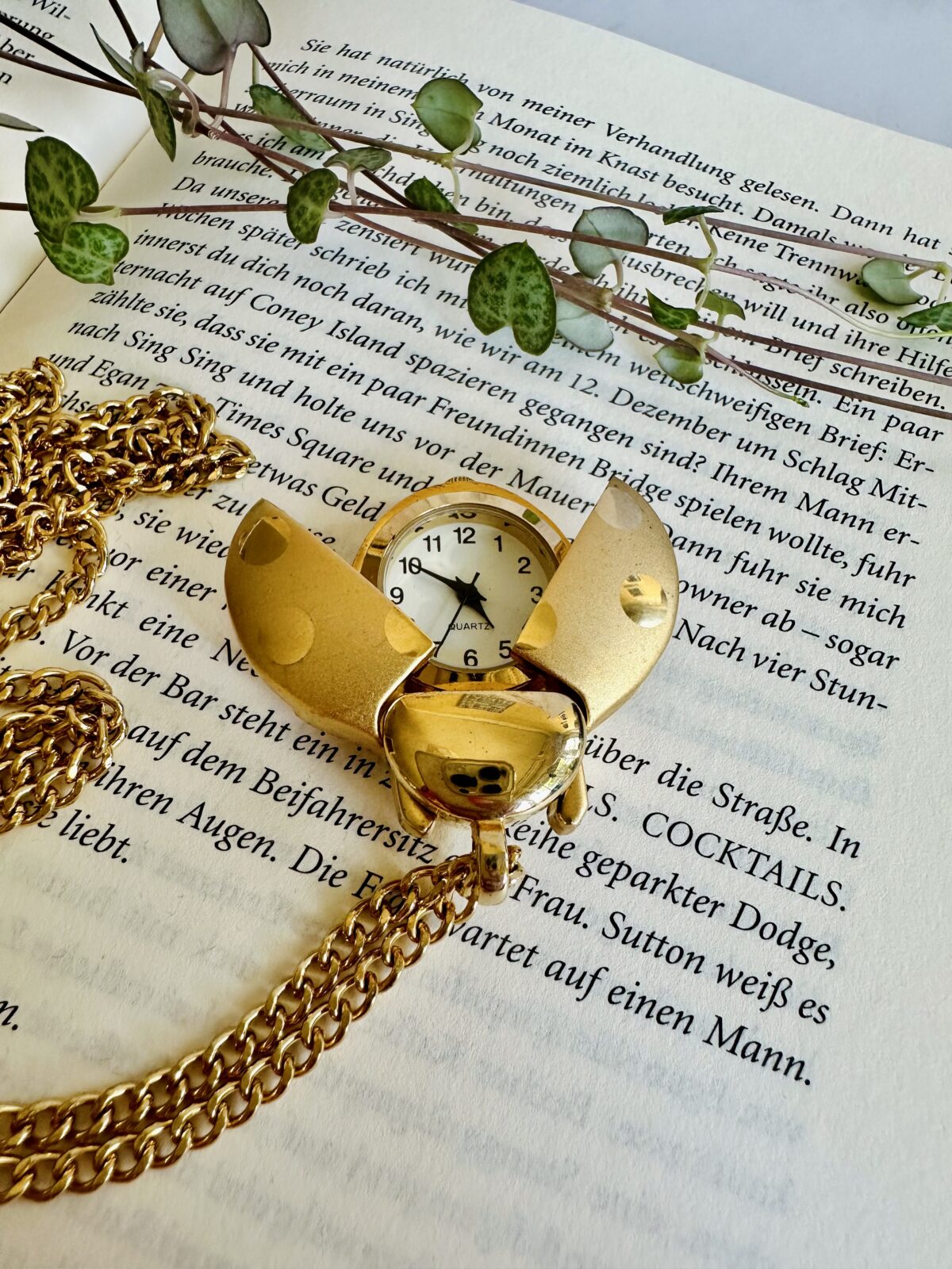Vintage Gold Tone Ladybug Watch Pendant Necklace - Image 2